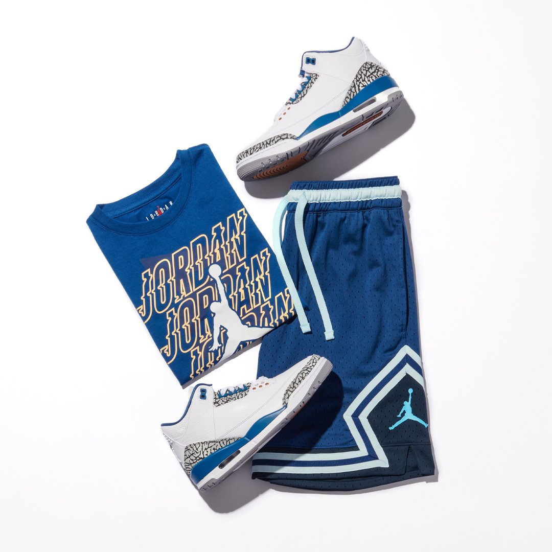 20230425_ChampsSports_Jordan_Retro3_WhCprBl_1x1_1_AS.jpg