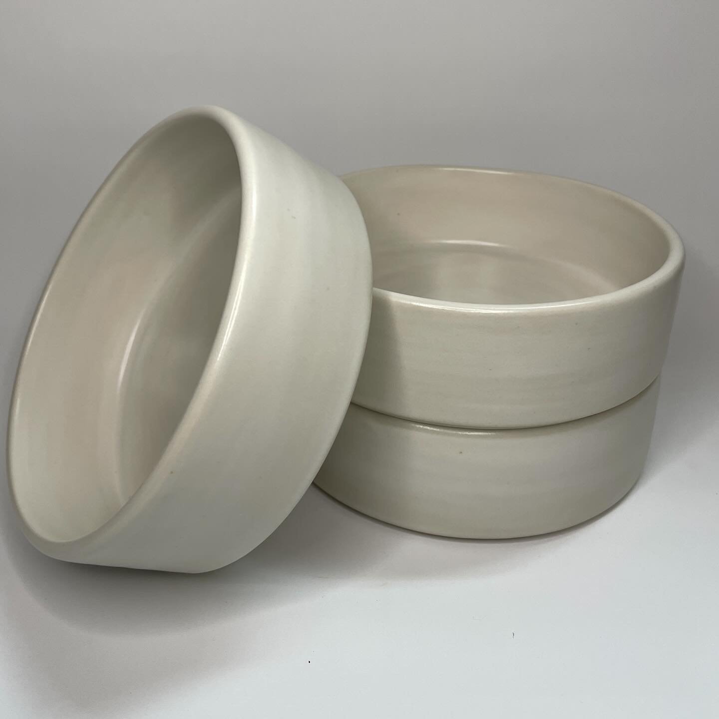 A very satisfying stack of bowls off to Bec this evening! 

Get in touch for commissions, Christmas is just around the corner!