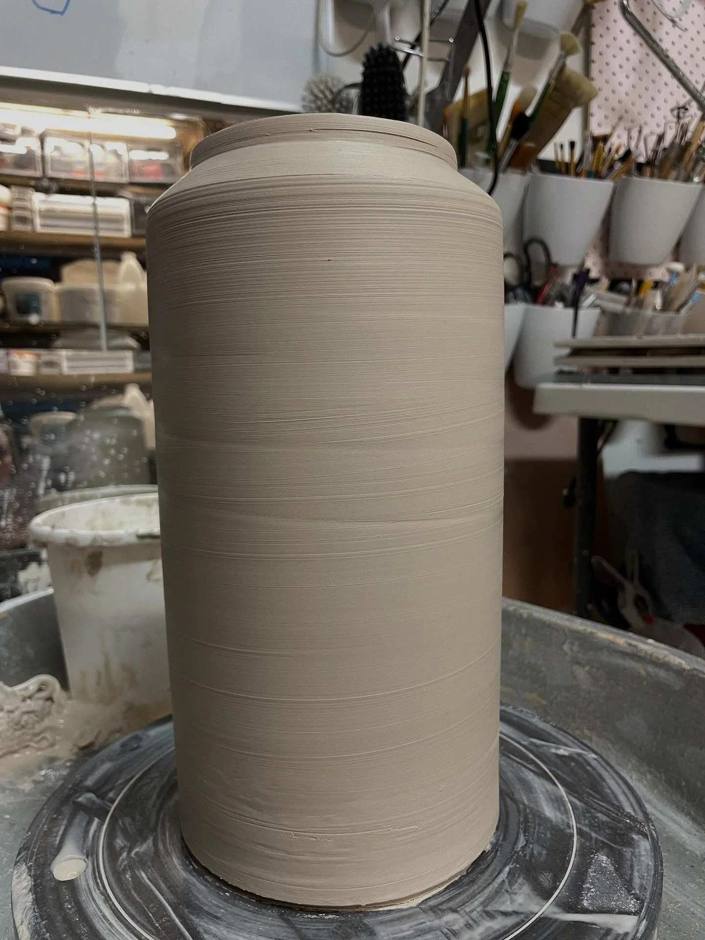 Big pot Mondays, lots of making happening for markets coming in December! 

#potter #pottery #ceramics #productionpottery #madeinmelbourne