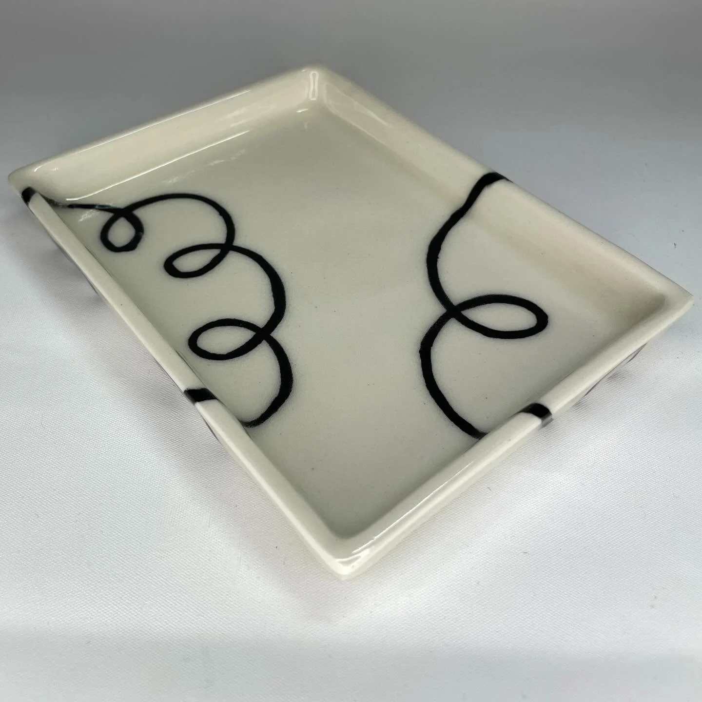 I've got lots of lovely pieces for you at the @heidemarket today 10-4, come be my valentine 💕 

#heidemarket #pottery #ceramics #femaleartist #ladypotter #womenwhocraft #market #valentines #giftideas #giftsforher