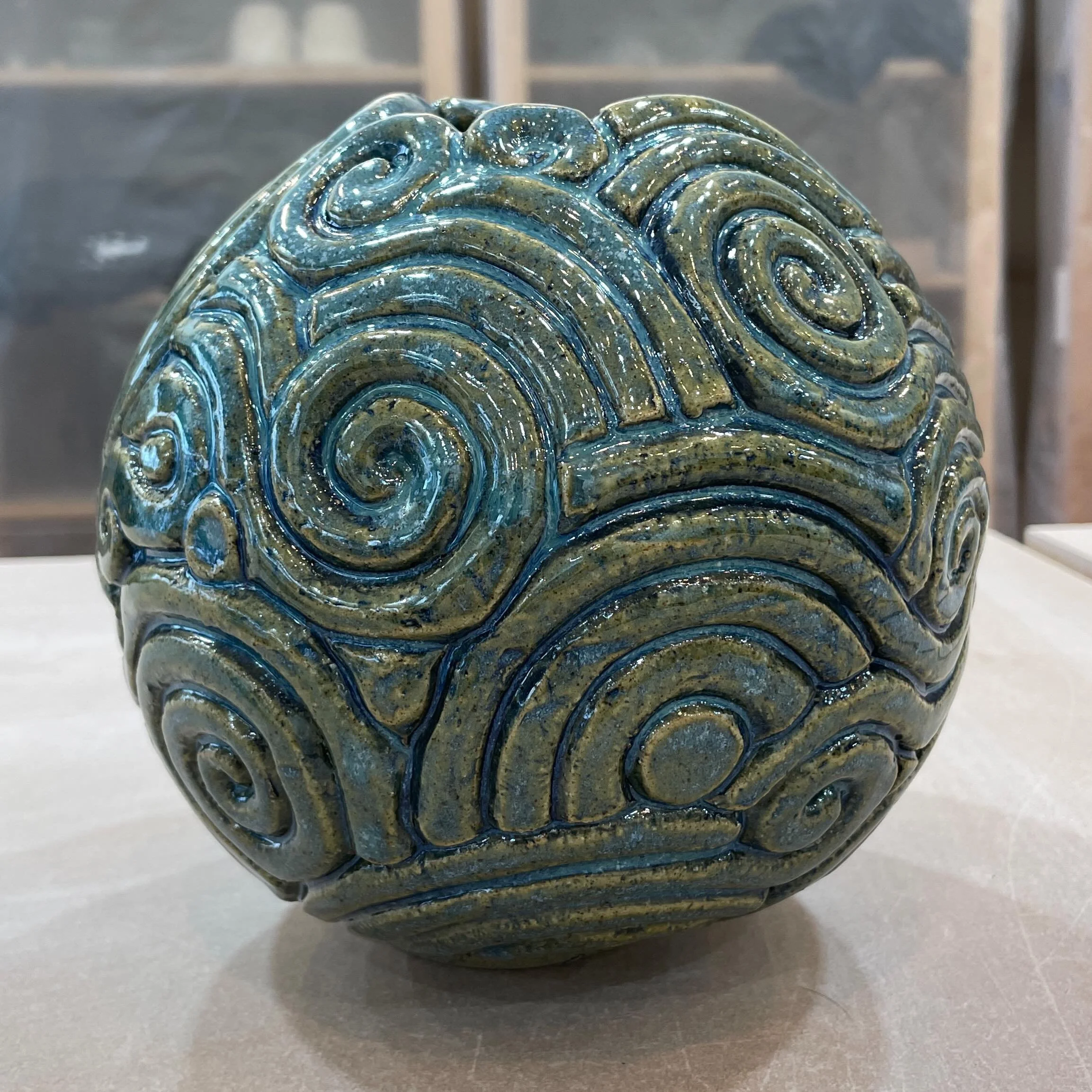 Loved experimenting with decorative coils with my handbuilding students @kilnfolk.au last term.