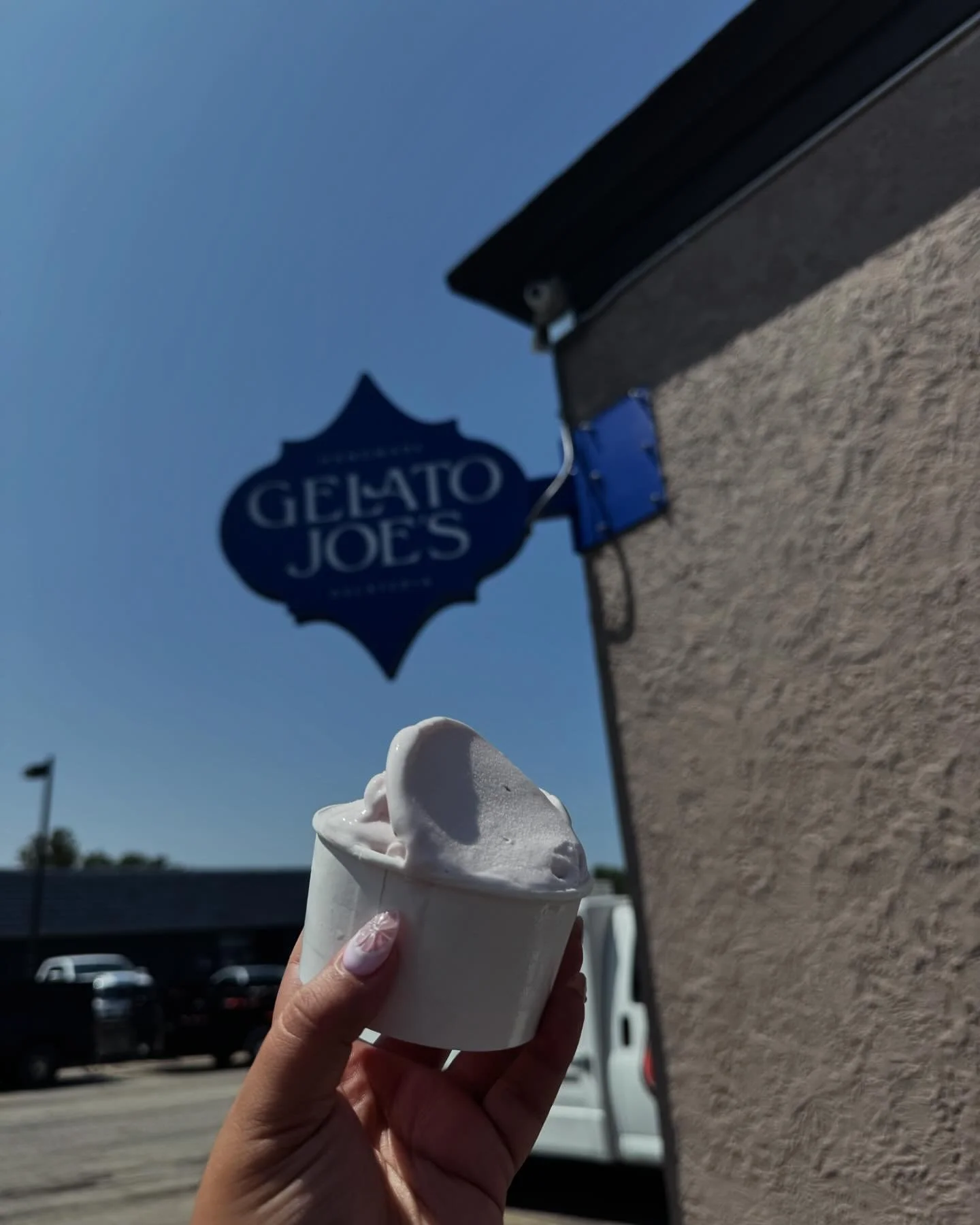 BERRY excited to announce our Flavor of the Week: 
Raspberry Sorbetto! ✨ 

This sweet delight is the perfect summer treat to cool you down. 

Come and enjoy this refreshing sorbetto, available now at both our locations!

Catch us tonight at @rockford