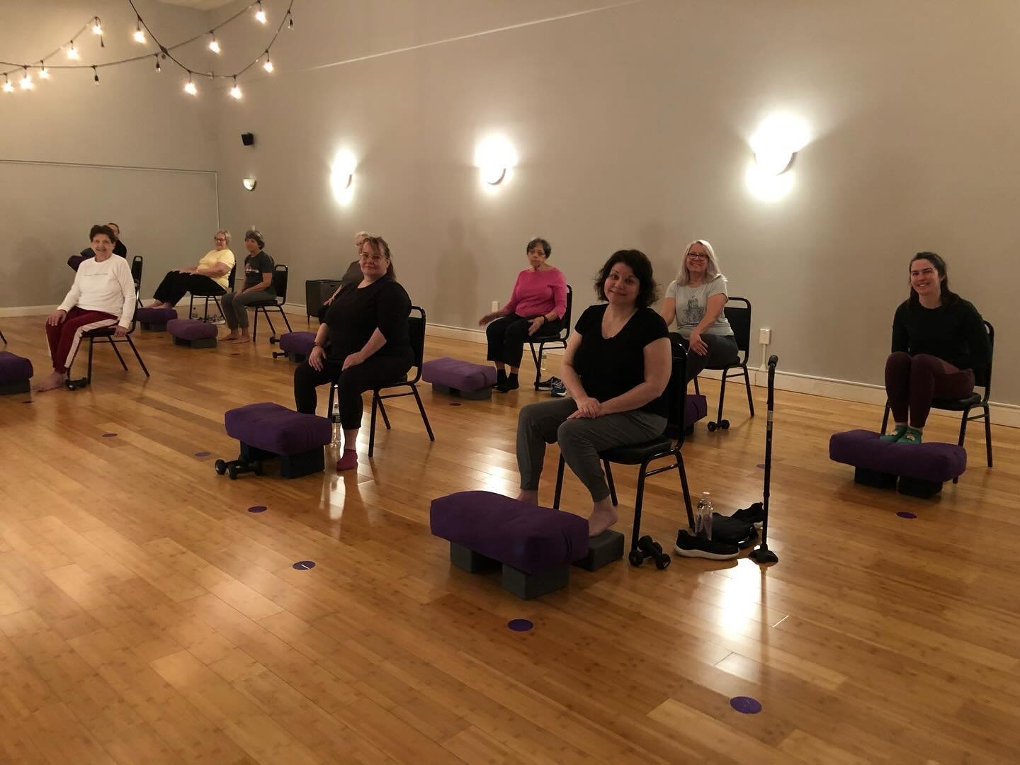 These wonderful chair yoga lovers raised $200 today to conclude our fundraiser for @yogareachesout. We appreciate and thank everyone who contributed! We surpassed our goal and could not be more grateful. 💜