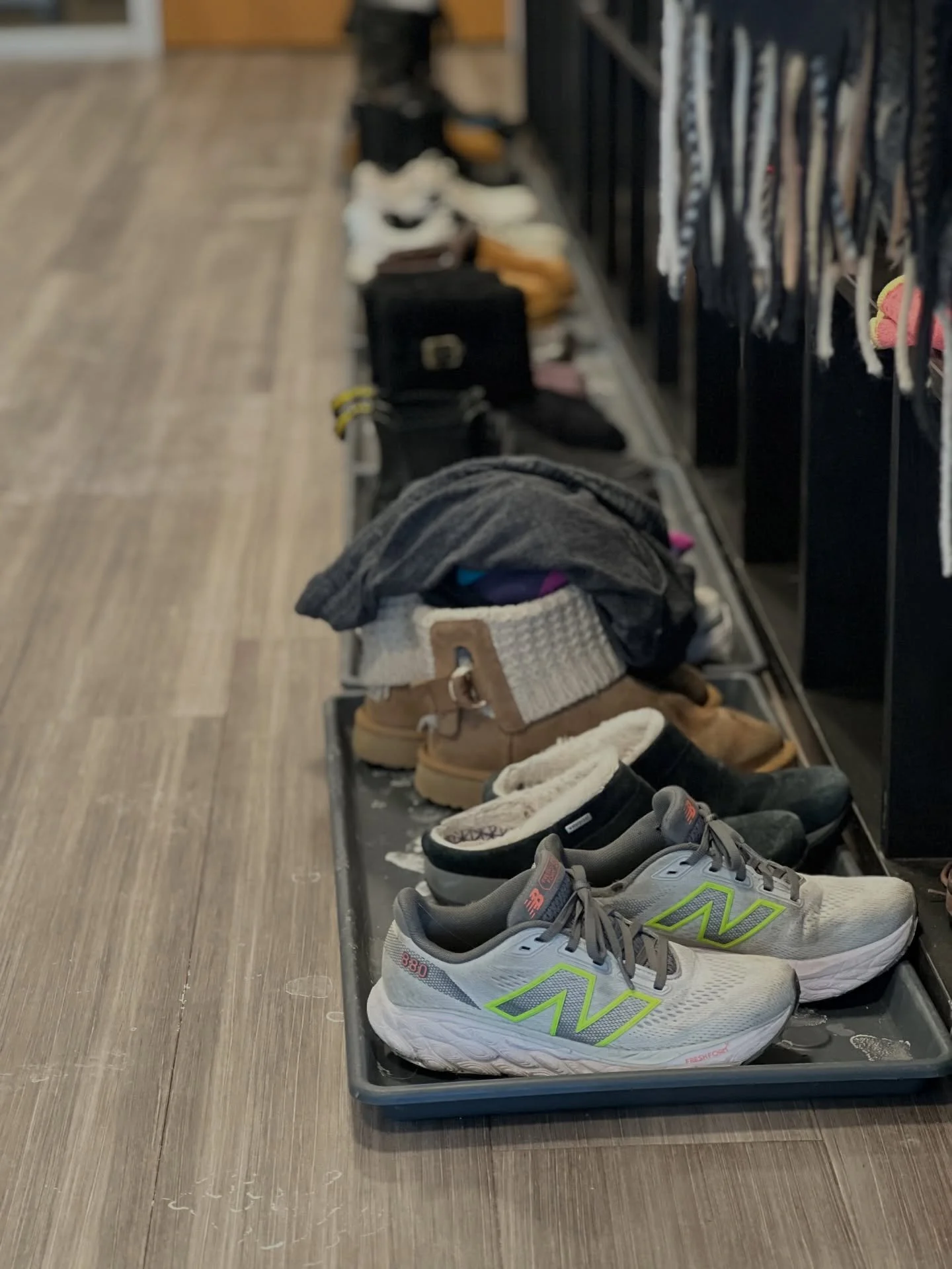 ⚠️ STUDIO REMINDERS ⚠️

Full boot trays are a sign that Winter is here and the studio is getting busier! We&rsquo;re excited to welcome old friends and new faces so we thought we&rsquo;d take a moment to share a few reminders on studio etiquette&hell