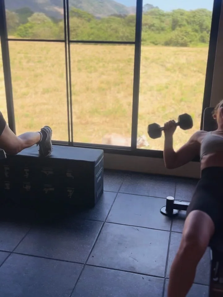 The past six months in Panam&aacute;&hellip;
we have been hard at work! 💪

Our twice weekly HIIT workouts focus on cardio, strength, balance and surf fitness. Jungle folks have been bringing it. 🔥

Pictured is our mascot Sancocho. She must be a hip