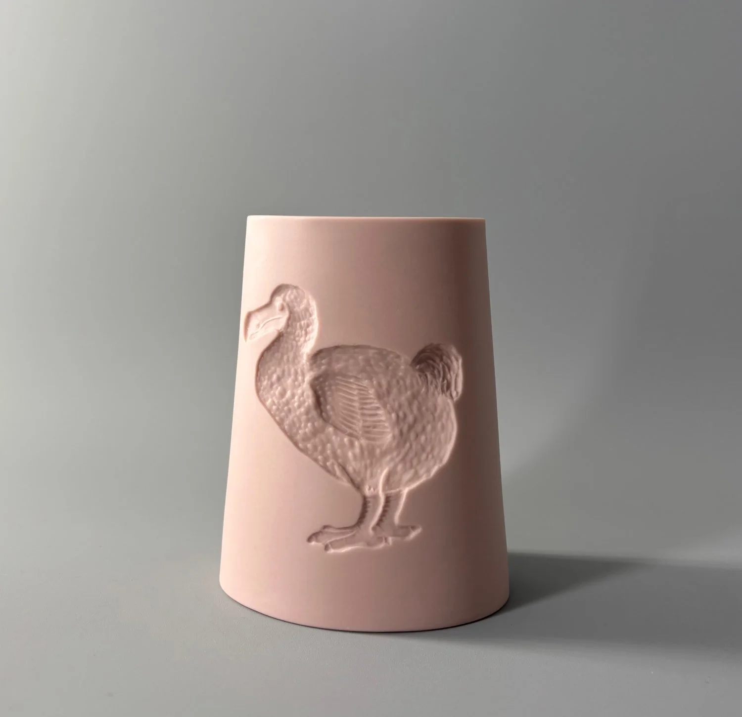 Dodo_vase_concave_dusky_pink.jpg