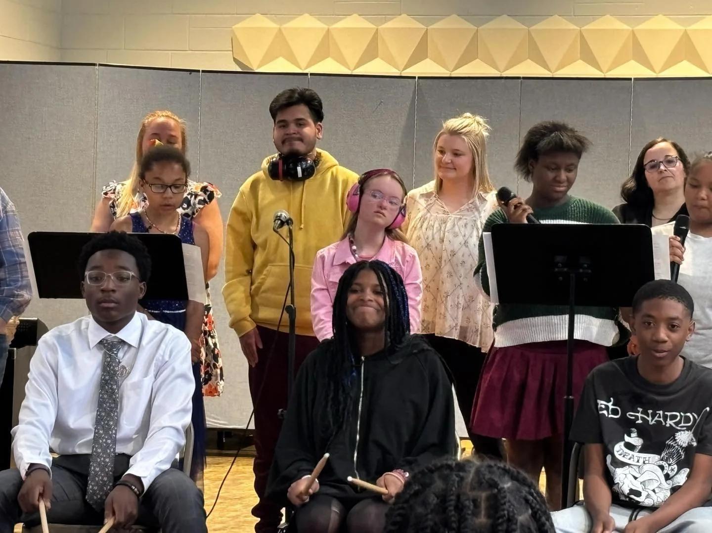 🎨🎶 What an incredible day it was at Journeys Creative Pathways last Friday! 🎭✨

Our annual Art &amp; Music Showcase was filled with creativity, talent, and so much joy as students proudly shared their hard work with families and friends. From amaz
