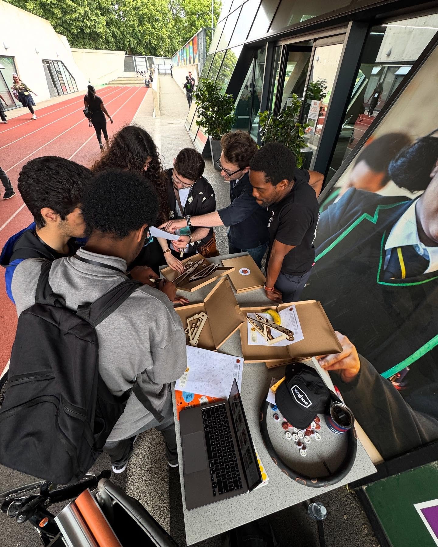 Testing out our new mini frame building kit and our new whip at last weeks @spiralskills Futures Fest