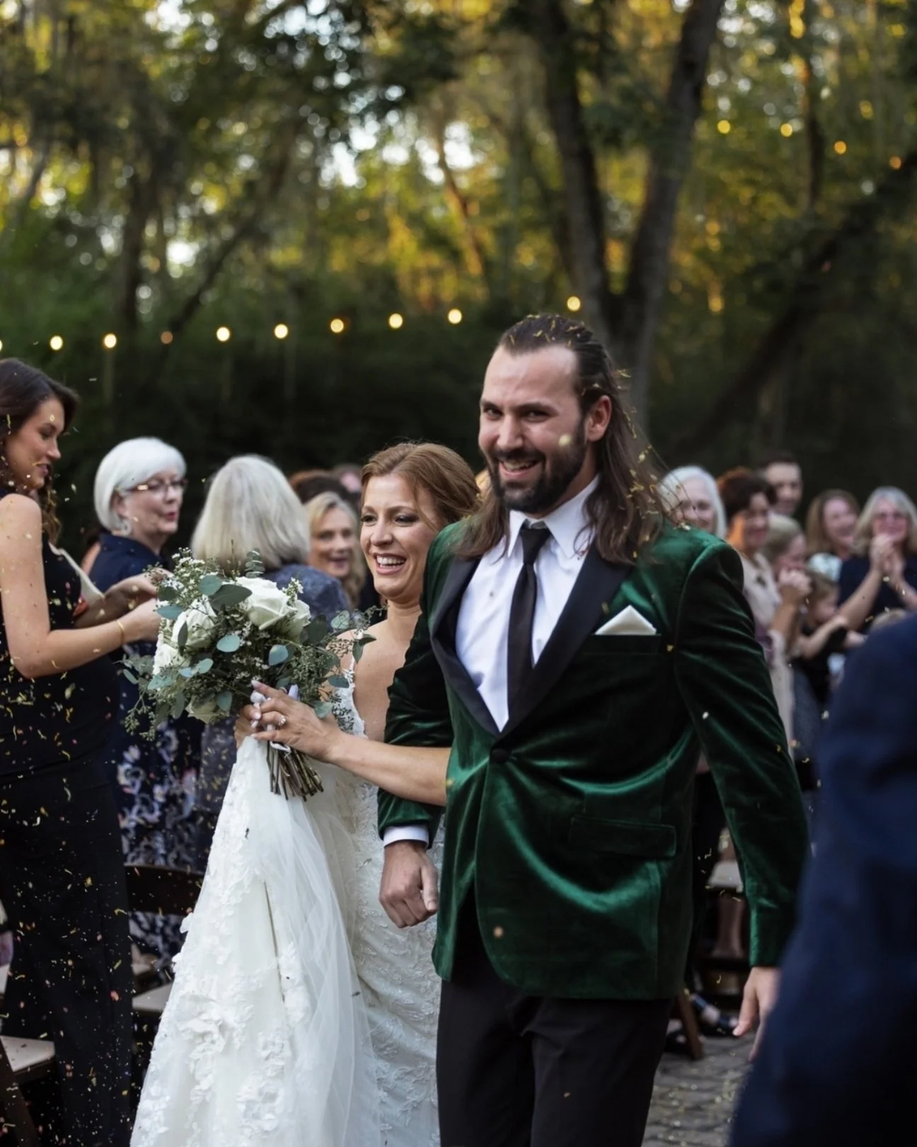 Another beauty that I captured while tagging along w. (@amandaroyphoto). ✨ 
 
 
📍 The Elms of Coosada | Coosada, Alabama (@the_elms_of_coosada)
 
 
 
#bryantstudio #elmsofcoosada #coosadaalabama #montgomeryalabama #weddingphotographer #outdoorweddin