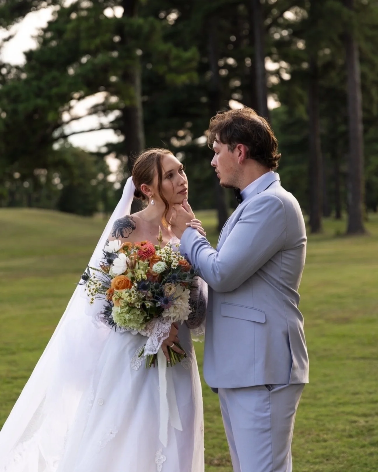 Forever Yours. ✨
 
 
#alabamaweddingphotographer #northalabamaweddingphotographer #portraitphotos #travelingphotographer #candidphotos #intentional