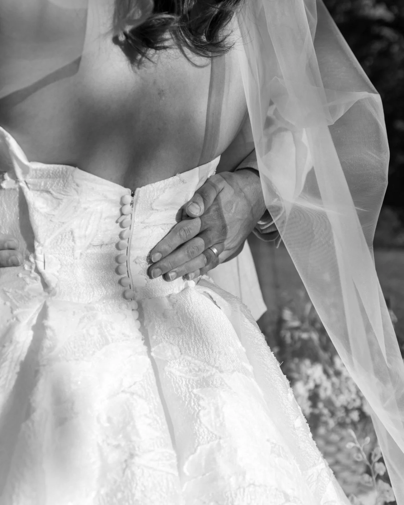 It was extremely important to me to capture the details on this wedding dress. Your wedding dress is apart of your day. Think about how much you've spent on your wedding day dress. Wouldn't you want to take time to capture the details of it? 
 
 
#we