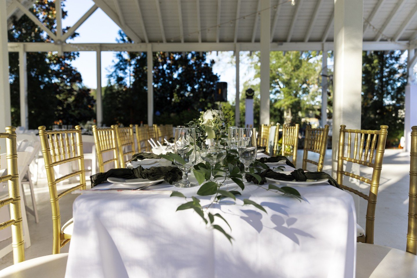 Can we do this day all over again? Such a beautiful set up at Camelot Manor.