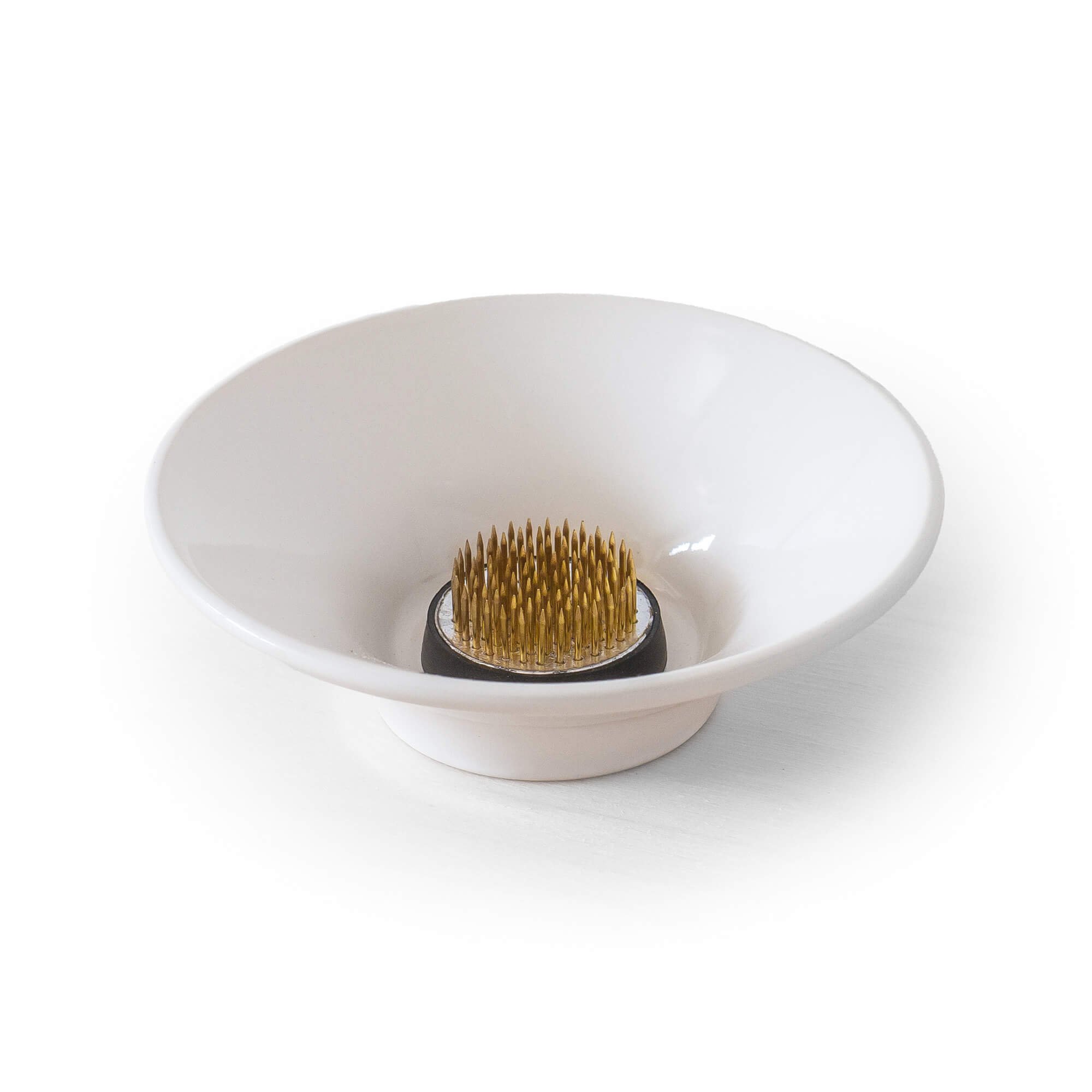 Ana-Dish-Small-3-and-Gold-Kenzan.jpg