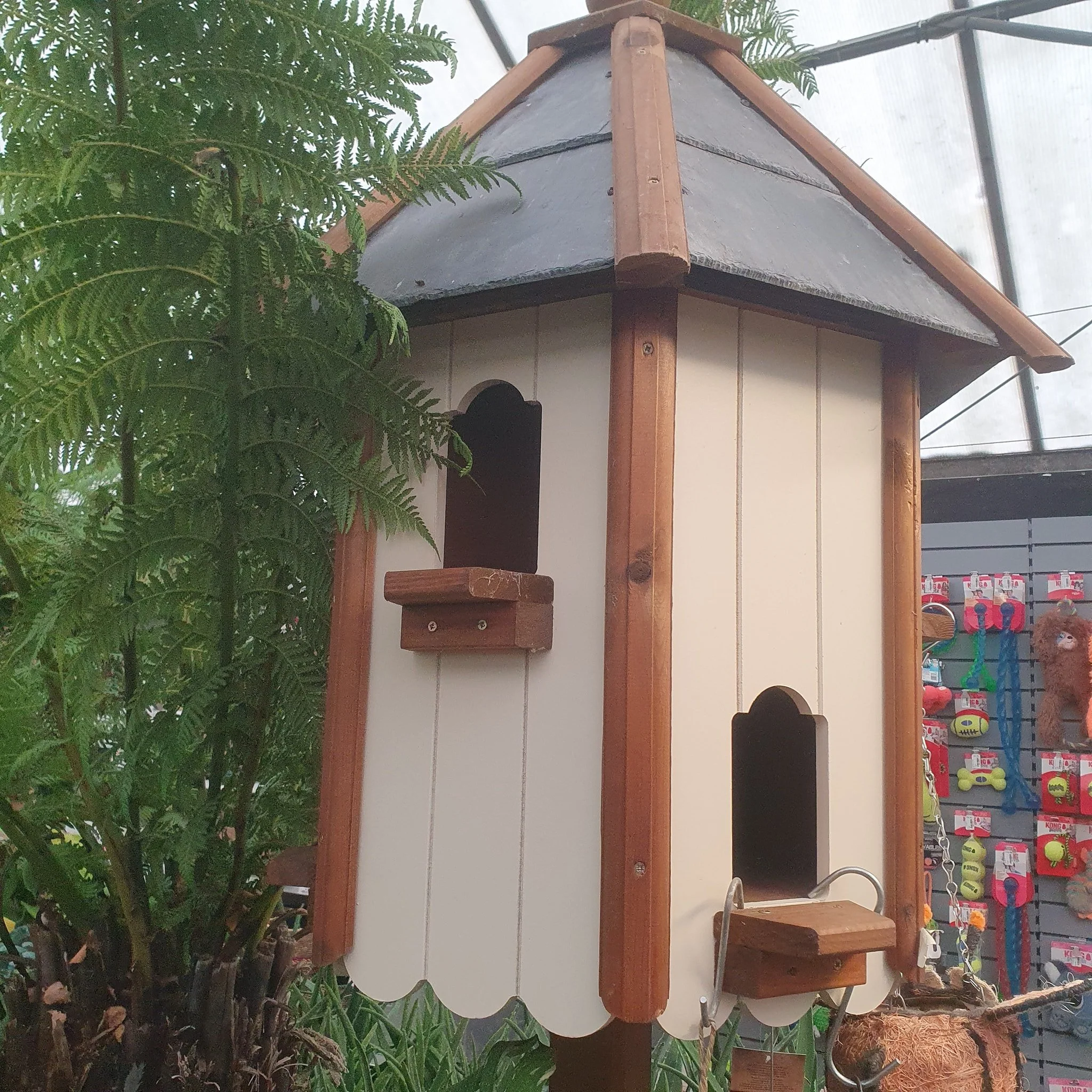 Support Wildlife this Season!

Winter is tough for our wild friends - food becomes scarce, and energy needs are high. 

Nows the perfect time to get Wildlife feed and care products. They also make a great gift for nature lovers at this time of year.