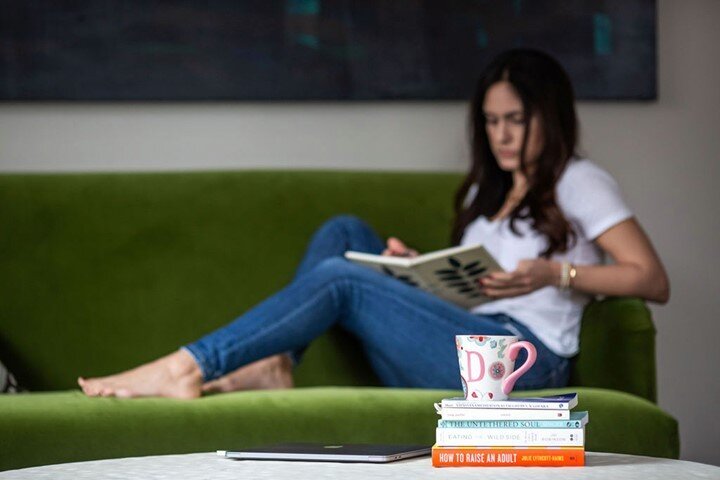 Am I the only one who has a huge stack of books on my bedside table? I can never seem to read just one book at a time. I've read so many inspiring books the past several years and the best ones came as recommendations from friends.

What are some of 