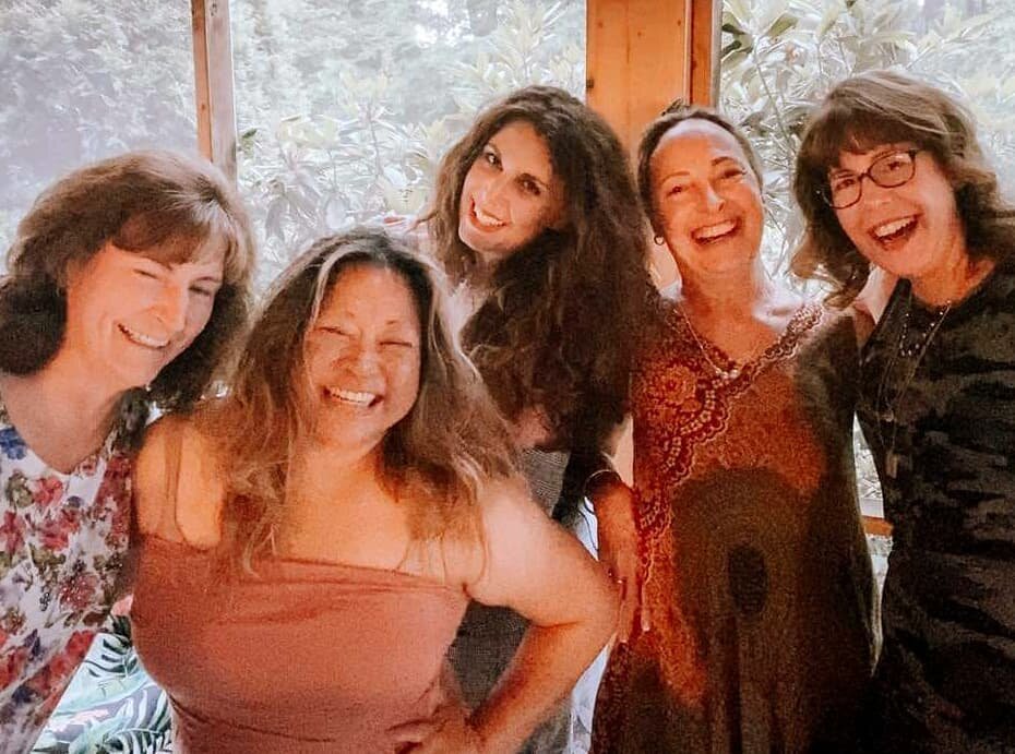 BUILT tribe welcomes Christelkingphotography for Girl's Night! 

#healthylifestyle #loveyourbody #selfcare #virtualfitness #virtualpersonaltrainer #virtualgroupfitnessclasses #photographer #bodyimage #fitnessforallages