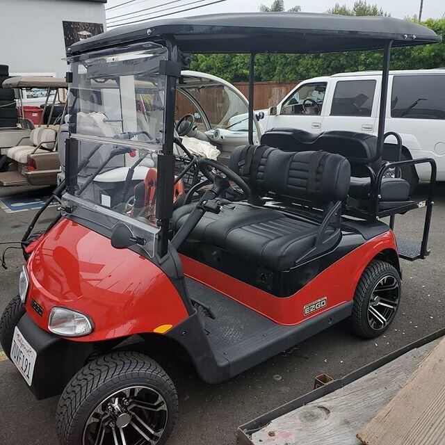 2012 EZGO  RXV for sale, street legal and plated, new wheels &amp; tires, custom luxury seats. Call for more info.
.
.
#echocartservices 
#sclocalbusiness 
#sanclemente #golfcarts
#cartsforsale #sweetride
#golfcartmechanic