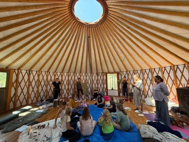 Her Flowering Caretaker & Daughter Retreat