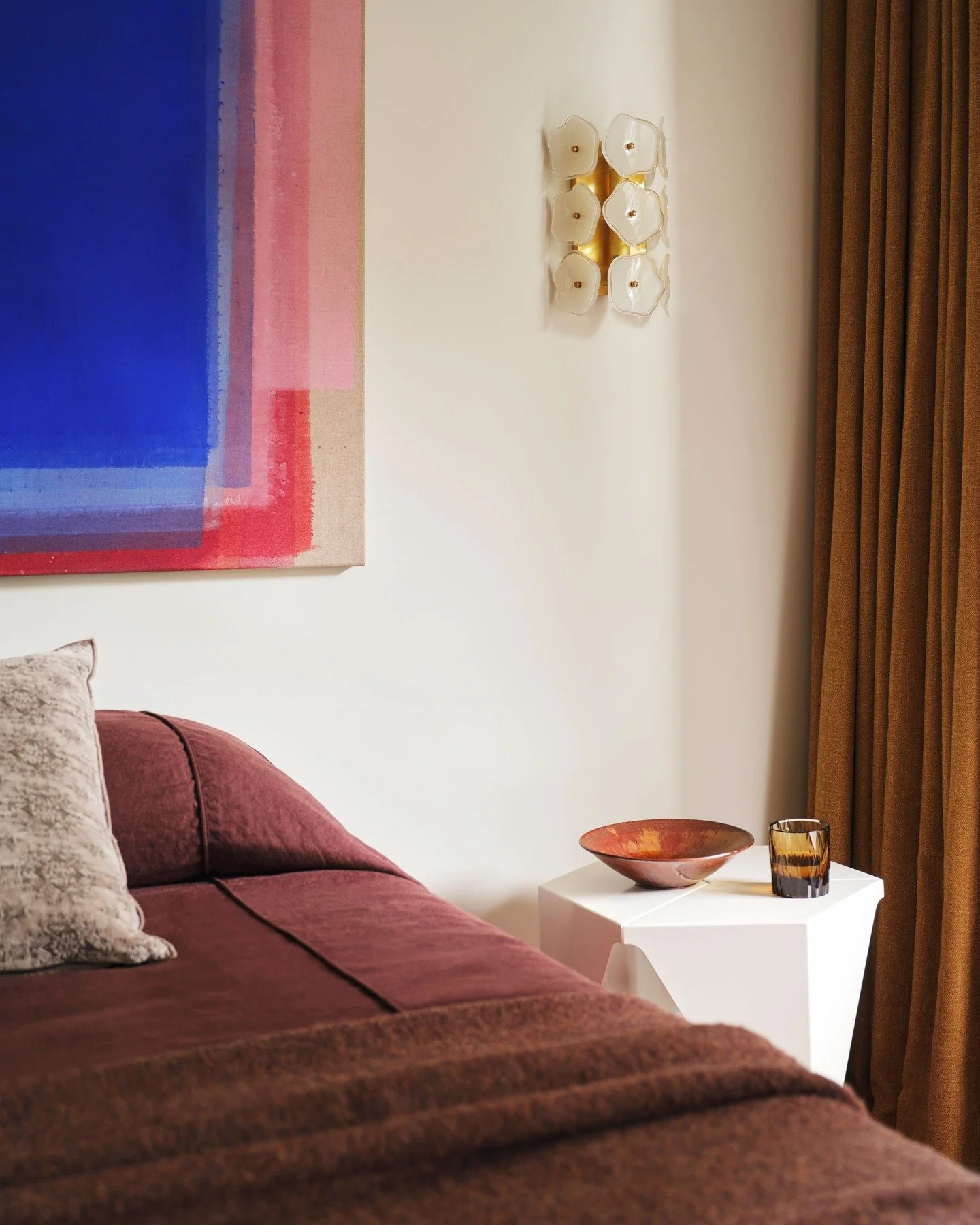 CHIPPENDALE TERRACE HOUSE - this bedroom is a study in controlled saturation.

Burgundy, tobacco, clay and charcoal all tuned to the right note beneath that jolt of Yves Klein blue...our signature colour at KD. 

Interior Design &amp; Decoration: @ka