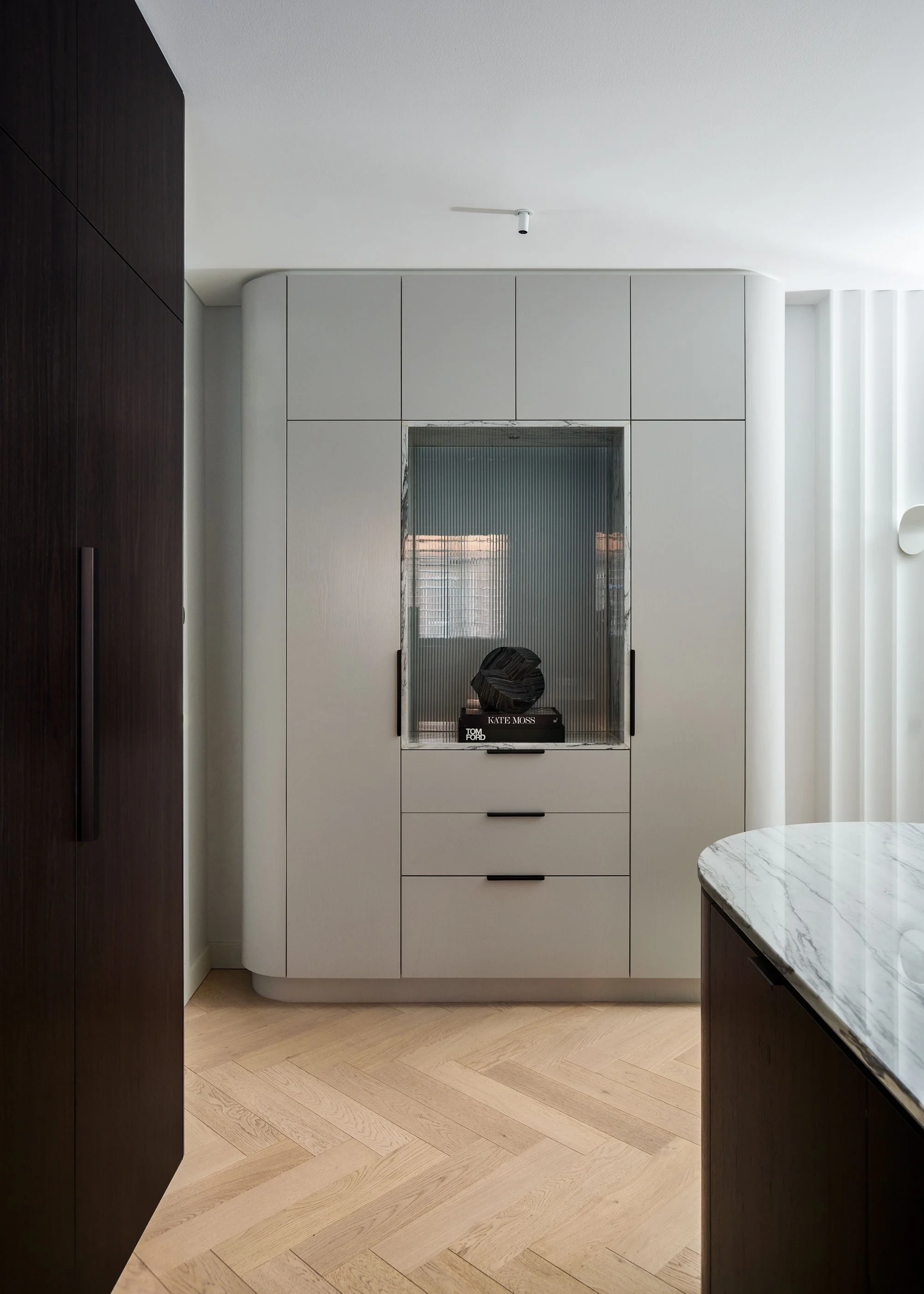 From Gatsby to Now: The Impact of Art Deco on Modern Design Aesthetics