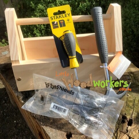 littlewoodworkers_toolbox_with_logo_006.jpg