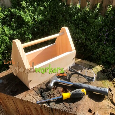 littlewoodworkers_toolbox_with_logo_019.jpg