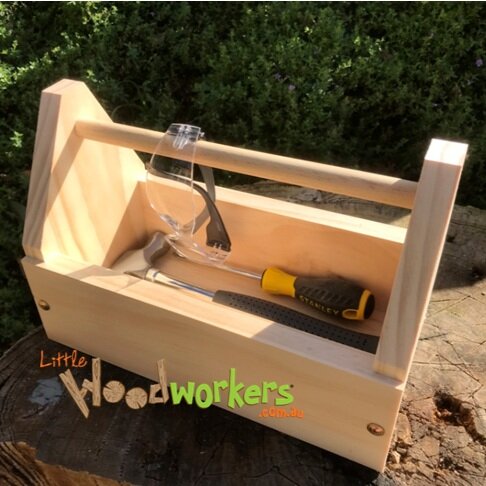 littlewoodworkers_toolbox_with_logo_015.jpg