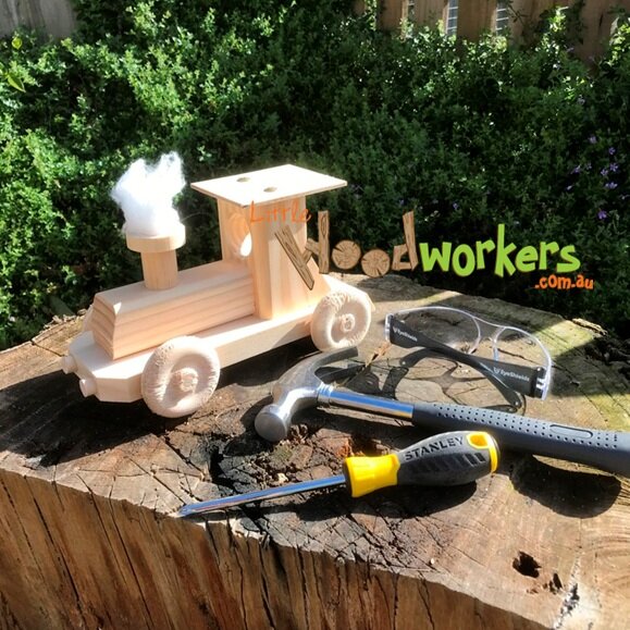 littlewoodworkers_locomotive_with_logo_009.jpg
