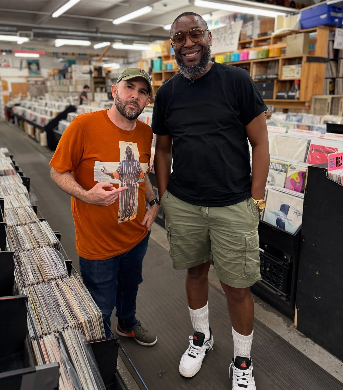What&rsquo;s that joint 9th sampling? 
Dusty rekkid missions on a Thursday in the Burgh w/ @9thwonder.