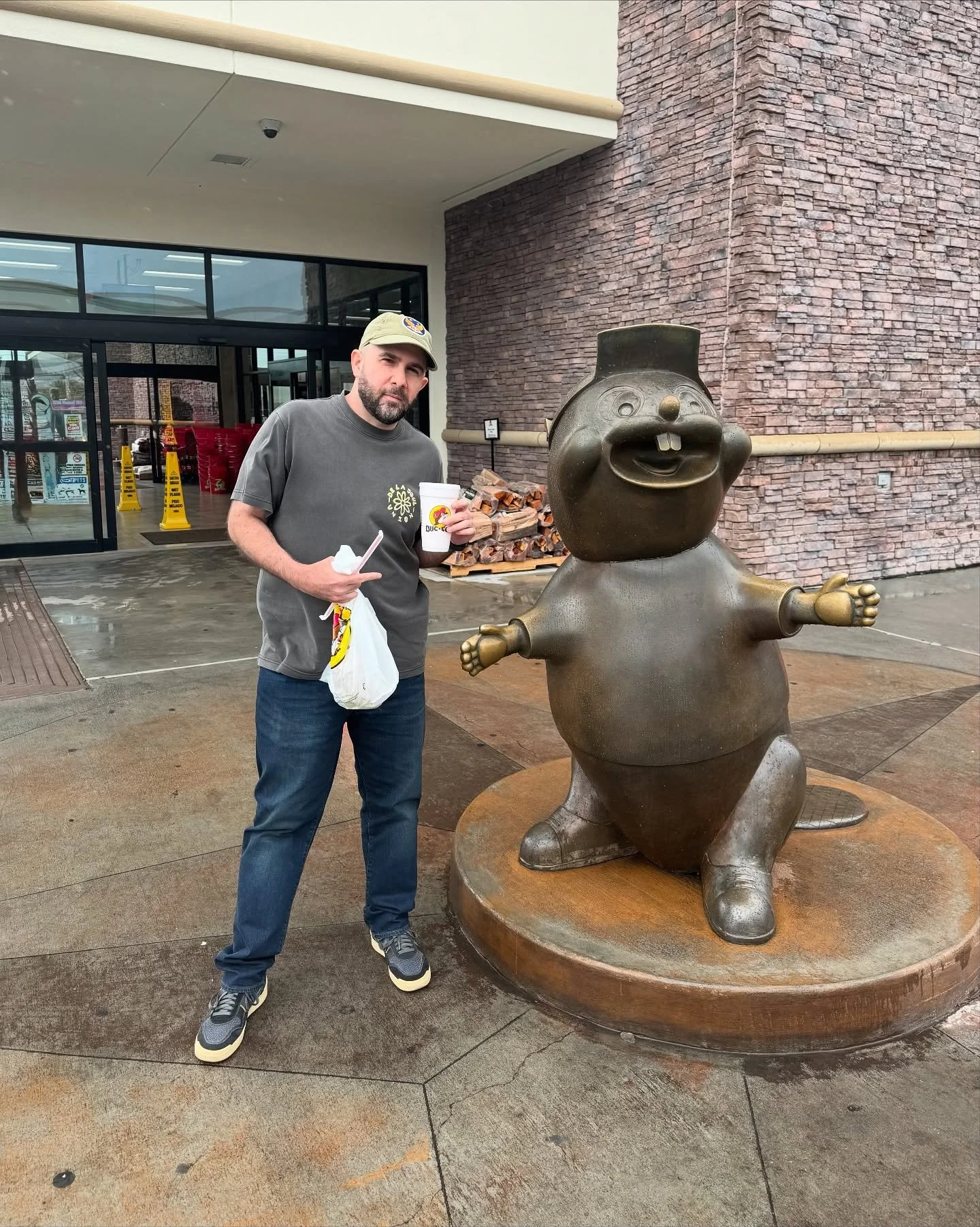 When in Rome. Or Calhoun, Georgia. 😂
Buc-ee&rsquo;s. Came.Saw. Navigated through 4,672 folk.
Dipped in under 10 minutes.
I&rsquo;m good. 😂 
The Brisket sandwich was darn tasty though.