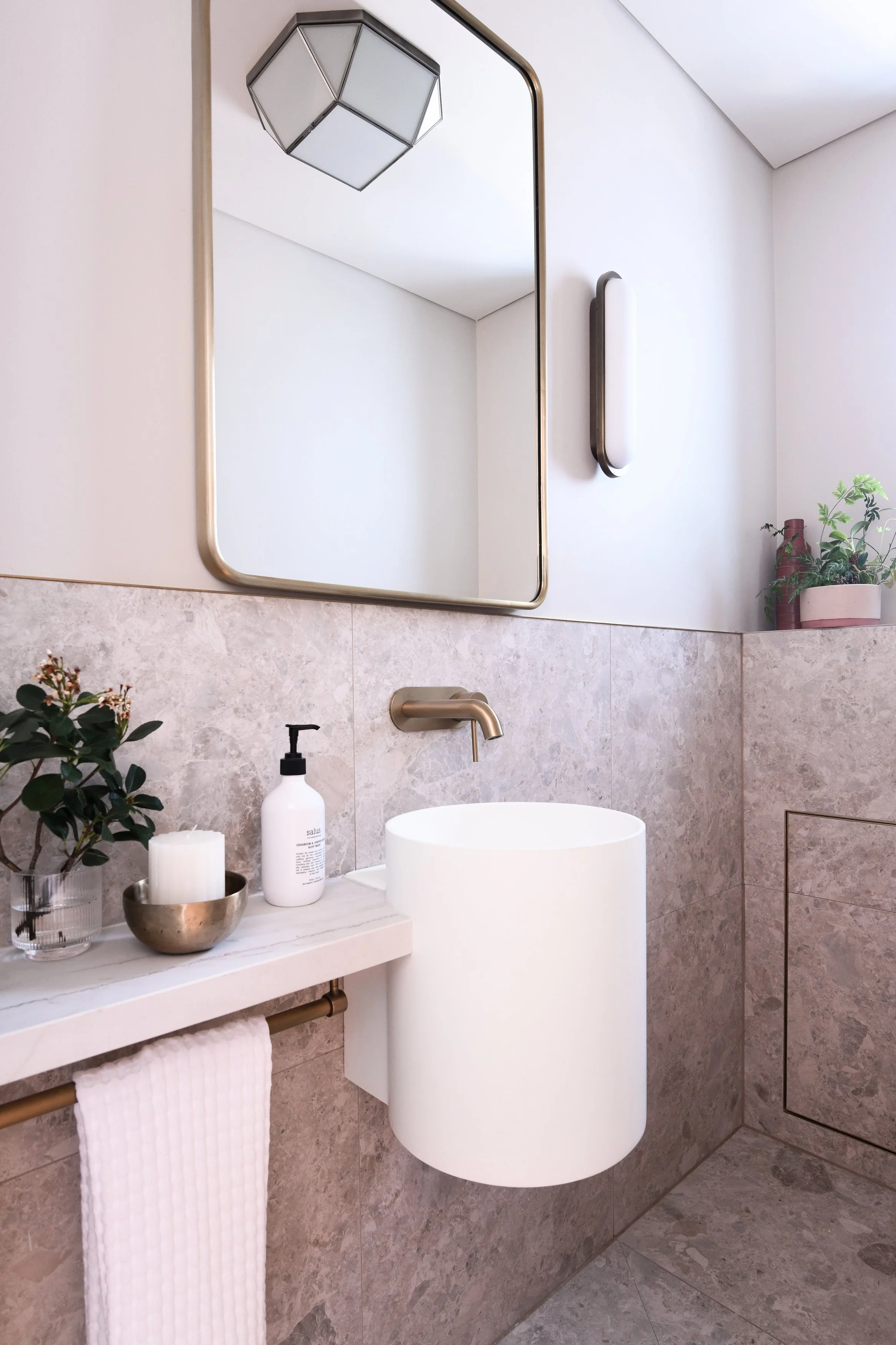 md_Commodore Powder Room-12.jpg