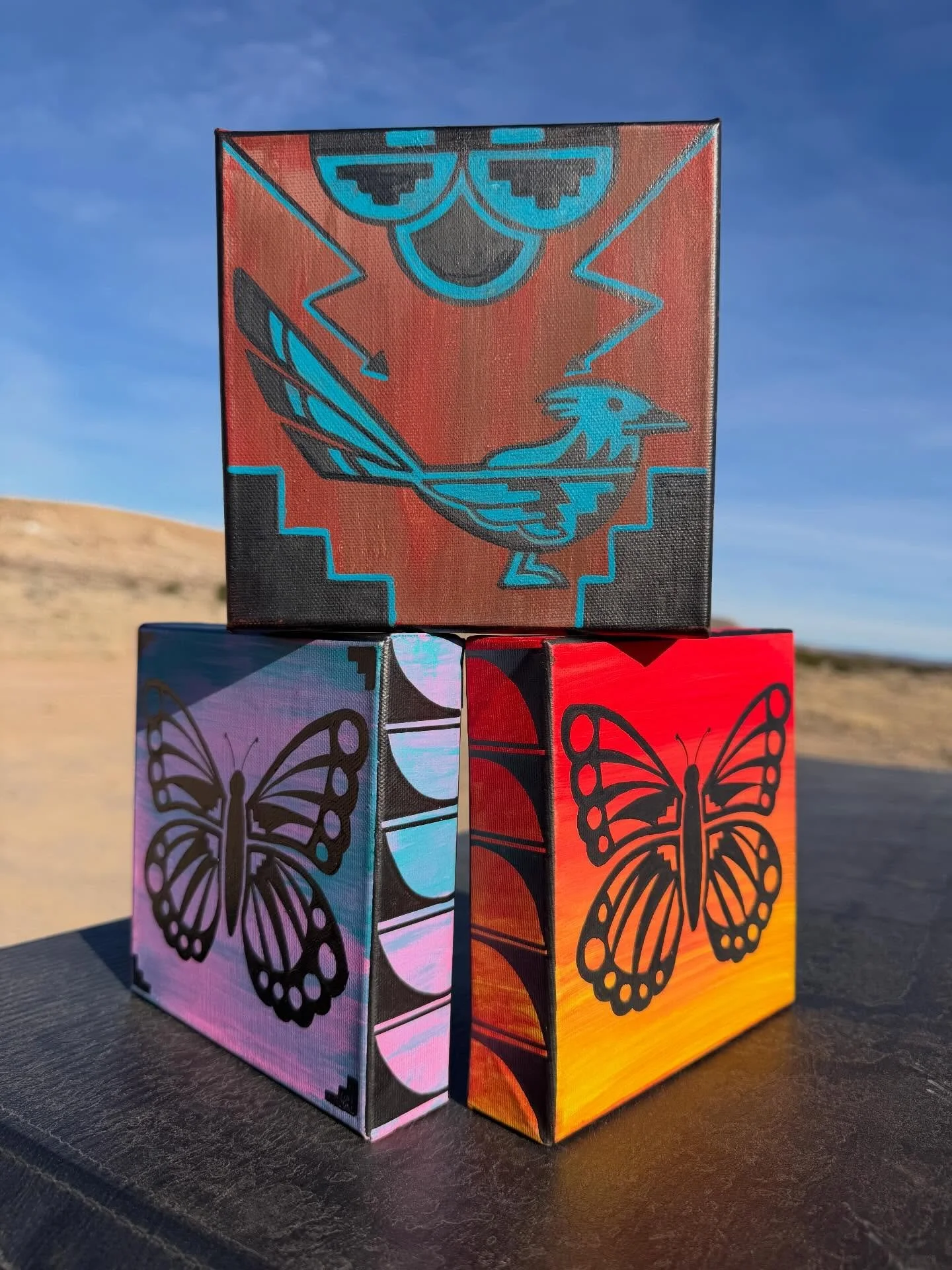Just a couple mini paintings I gifted out over the holidaze 🦋

Trying to do more canvas pieces in 2026 ⚡️
&bull;
&bull;
&bull;
&bull;
#haatzeedesigns #graphicdesign #illustration #paint #creative