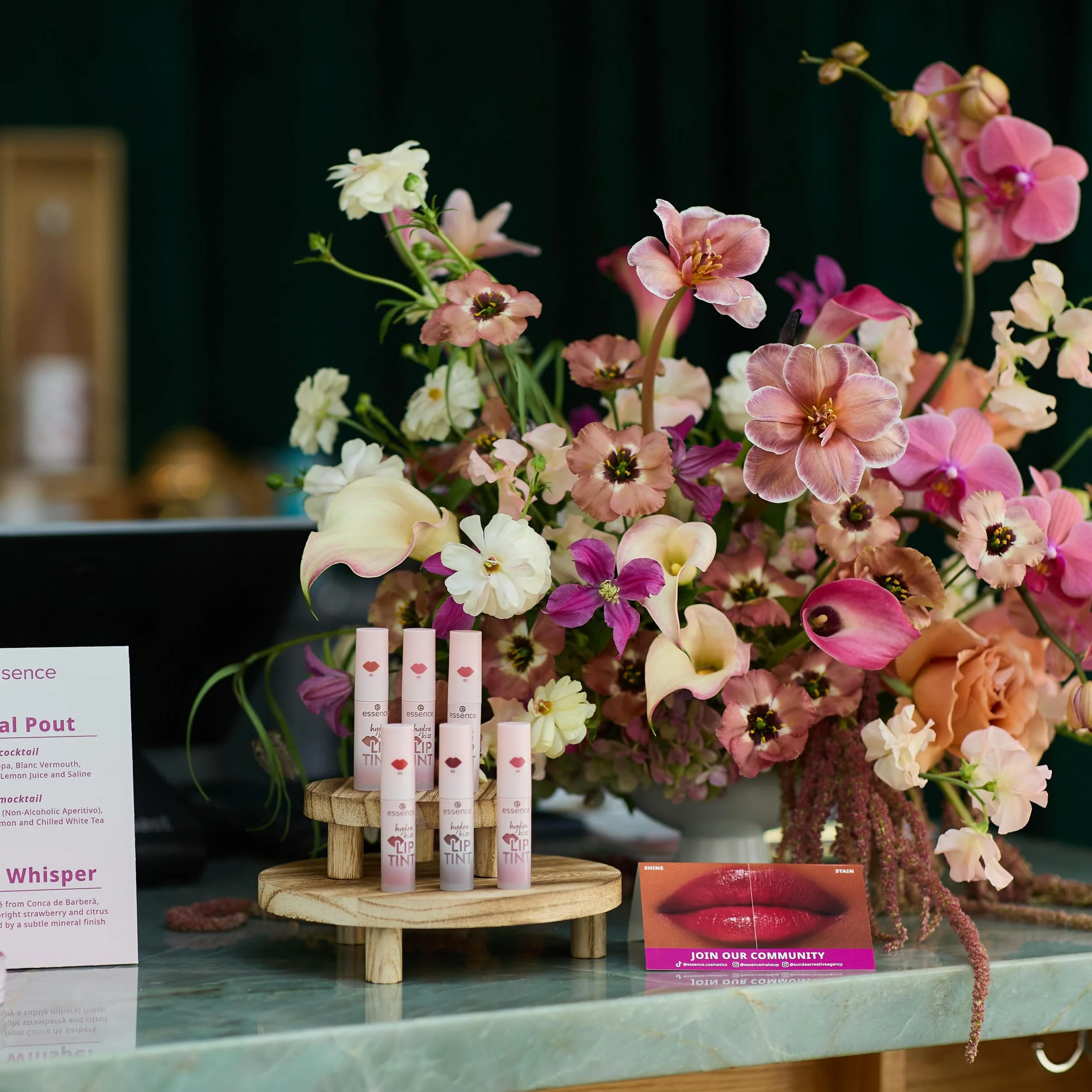 Can you imagine a world without lip gloss, or FLOWERS?!?! 🌸💄🫦

Absolutely not!

Always a thrill to work with our friends at @sundaecreativeagency and @essence_cosmetics, adding floral magic to their events in Toronto. This one was extra special, h