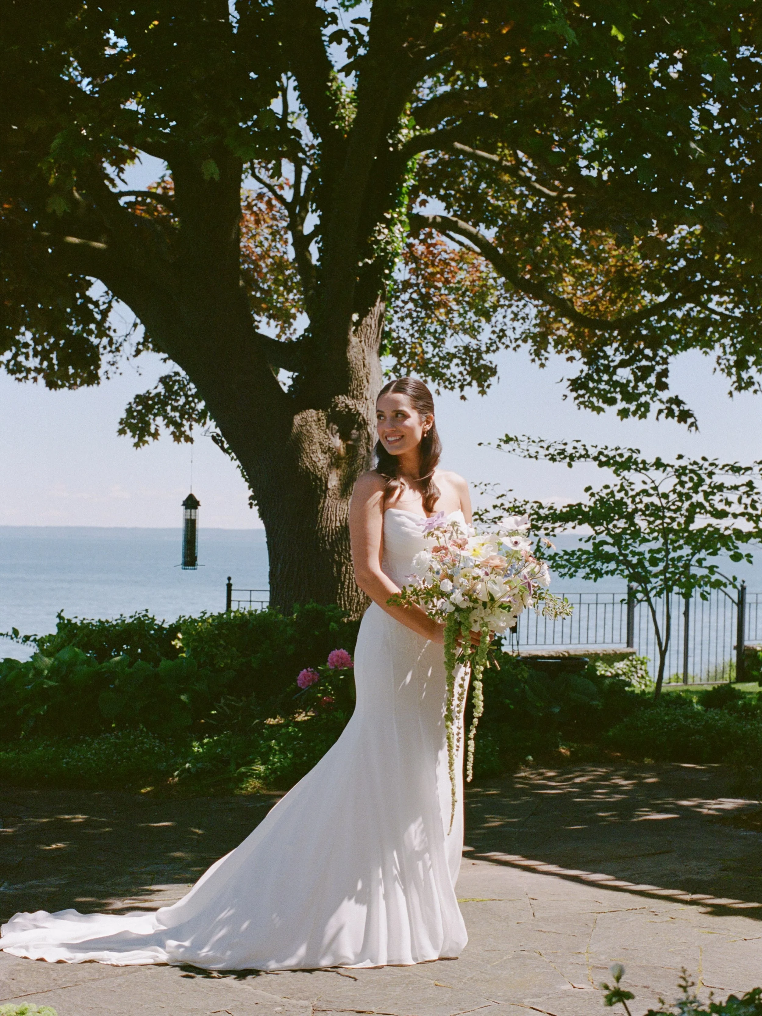 Our beautiful bride Lee, captured on film by @kaelaleoneweddings 🎞️✨
