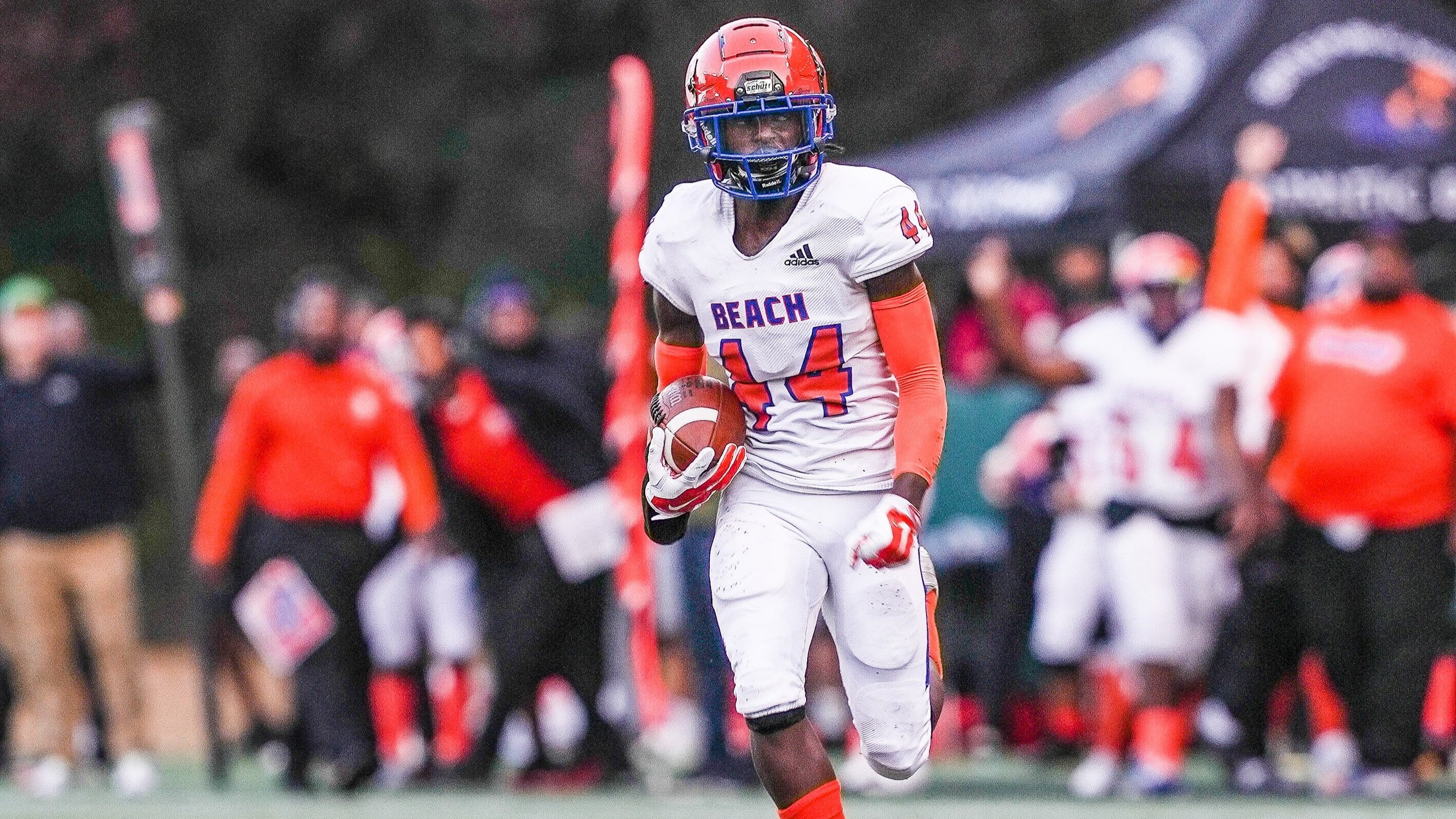 The Round Up: Rainier Beach beats Roosevelt 42-7
