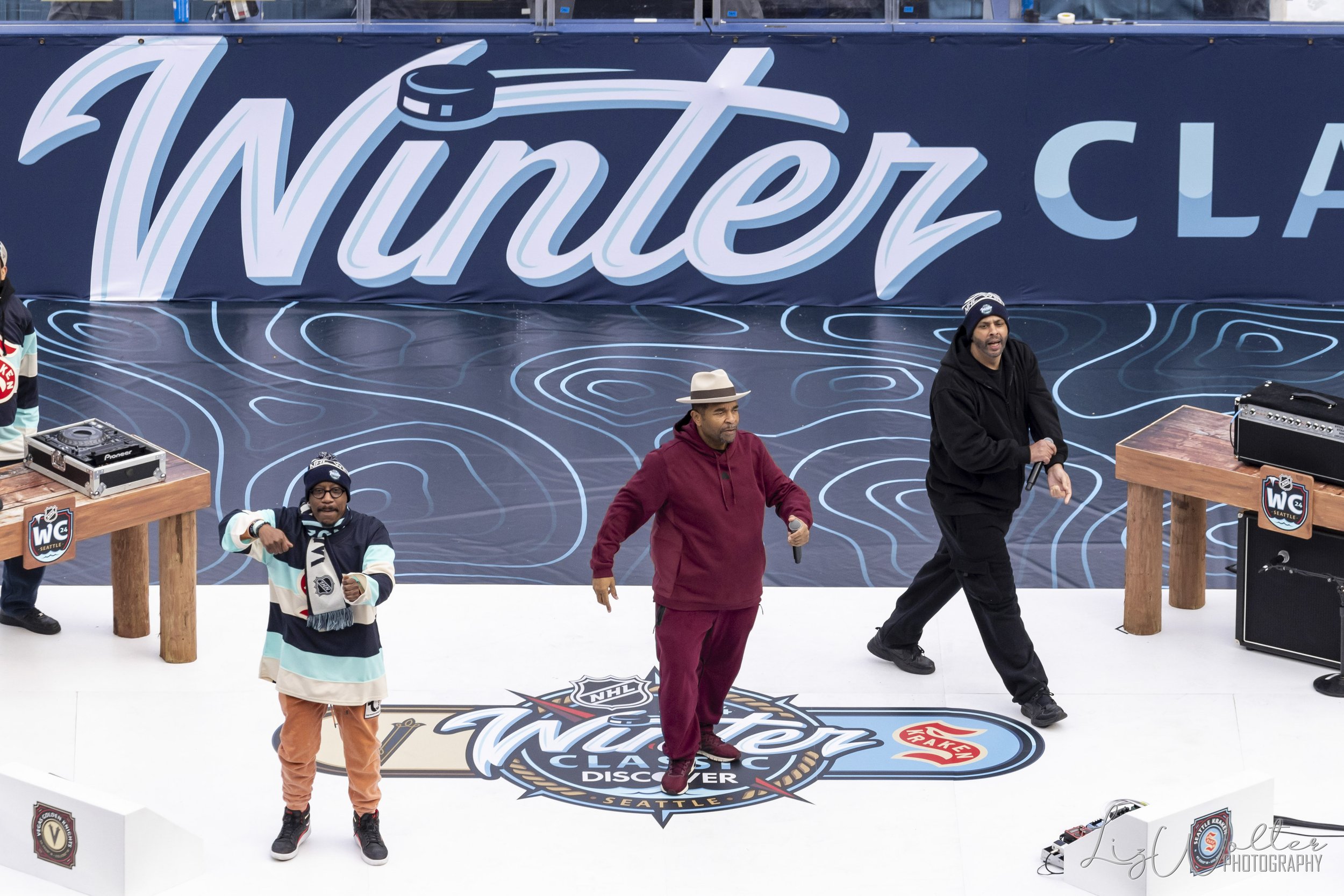 240101_WinterClassic2024-SeattleKrakenVSVegasGoldenKnights_LizWolter_072_WM.jpg