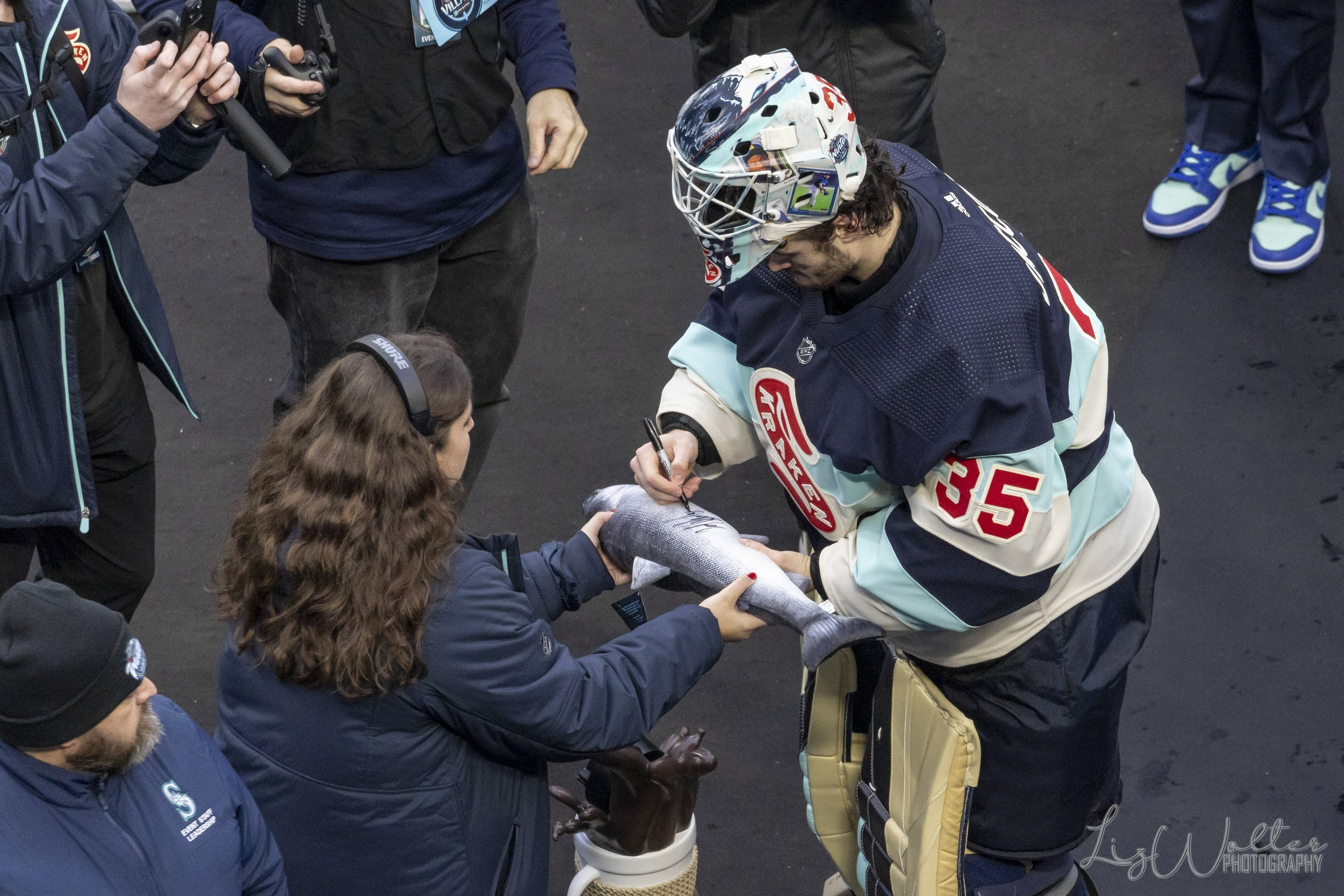 240101_WinterClassic2024-SeattleKrakenVSVegasGoldenKnights_LizWolter_270_WM.jpg