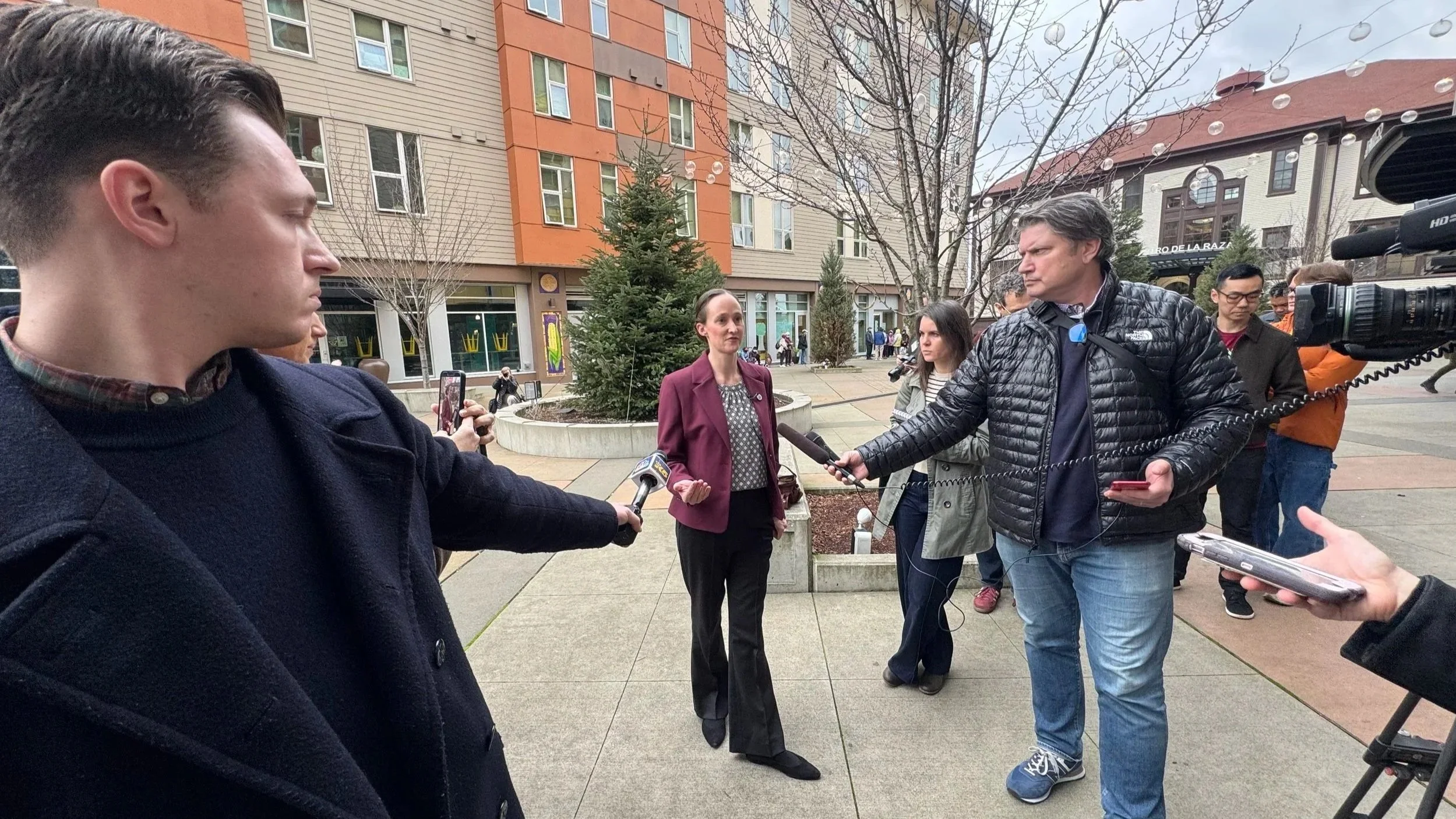 Mayor Wilson Issues First Executive Orders on Homelessness and Transit at Beacon Hill Event