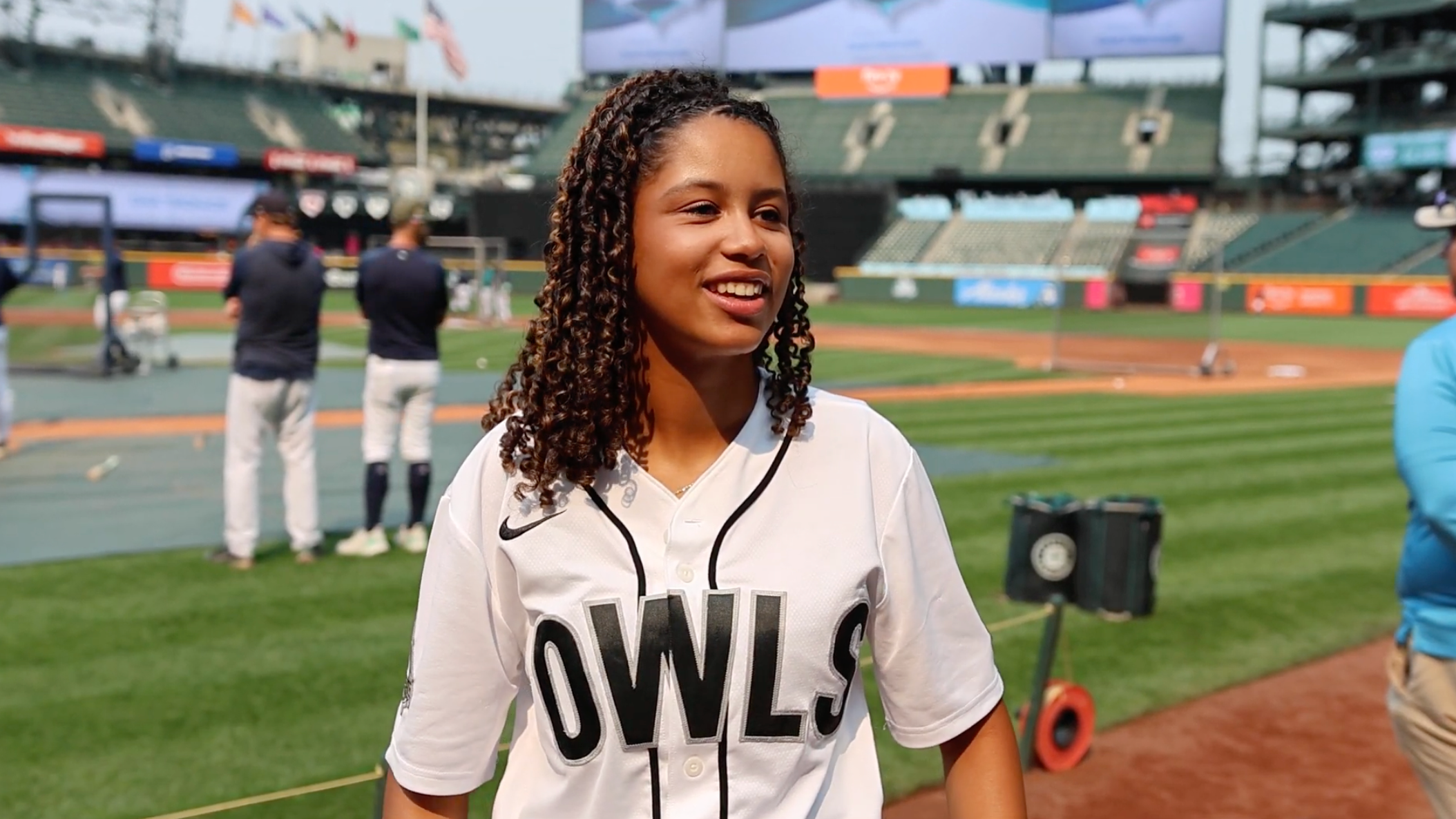Carrying Legacy to the Big Stage: Seattle Owls Softball Team Honored at T-Mobile Park Ahead of World Series