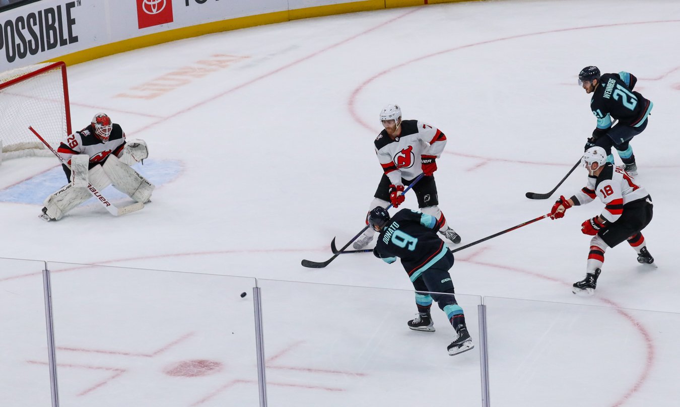 Devils see 3 goals waved off, 13-game winning streak end vs. Leafs