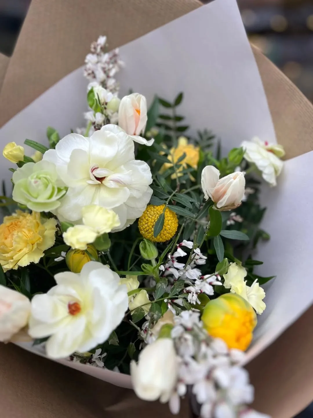 Valoisaa p&auml;&auml;si&auml;ist&auml; ja auringons&auml;teit&auml; teille kaikille 💛🌱 

Puodilla olemme lauantaina klo 10-15 ja sitten p&auml;&auml;si&auml;isp&auml;ivien j&auml;lkeen taas normaalisti tiistaista eteenp&auml;in. Kaikkea niin ihana