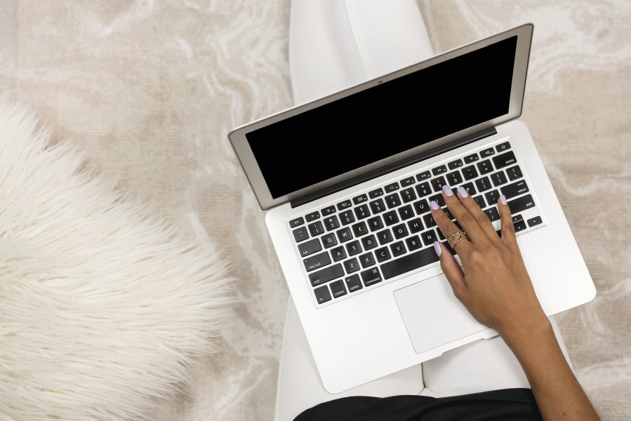 SSS-Work-From-Bed-11-899x600.jpg