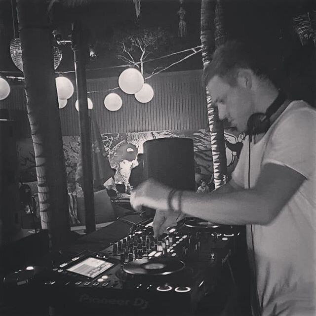 Focus on your goal. Don't look in any other direction.

#londonknows #music #dj #MyBeat #essex #pioneer #instadaily #defected #house #islandlife #defected #seeyousoon #city #podcast #ministryofsound #london #senheiser #soundcloud #mykonos #spotify #p