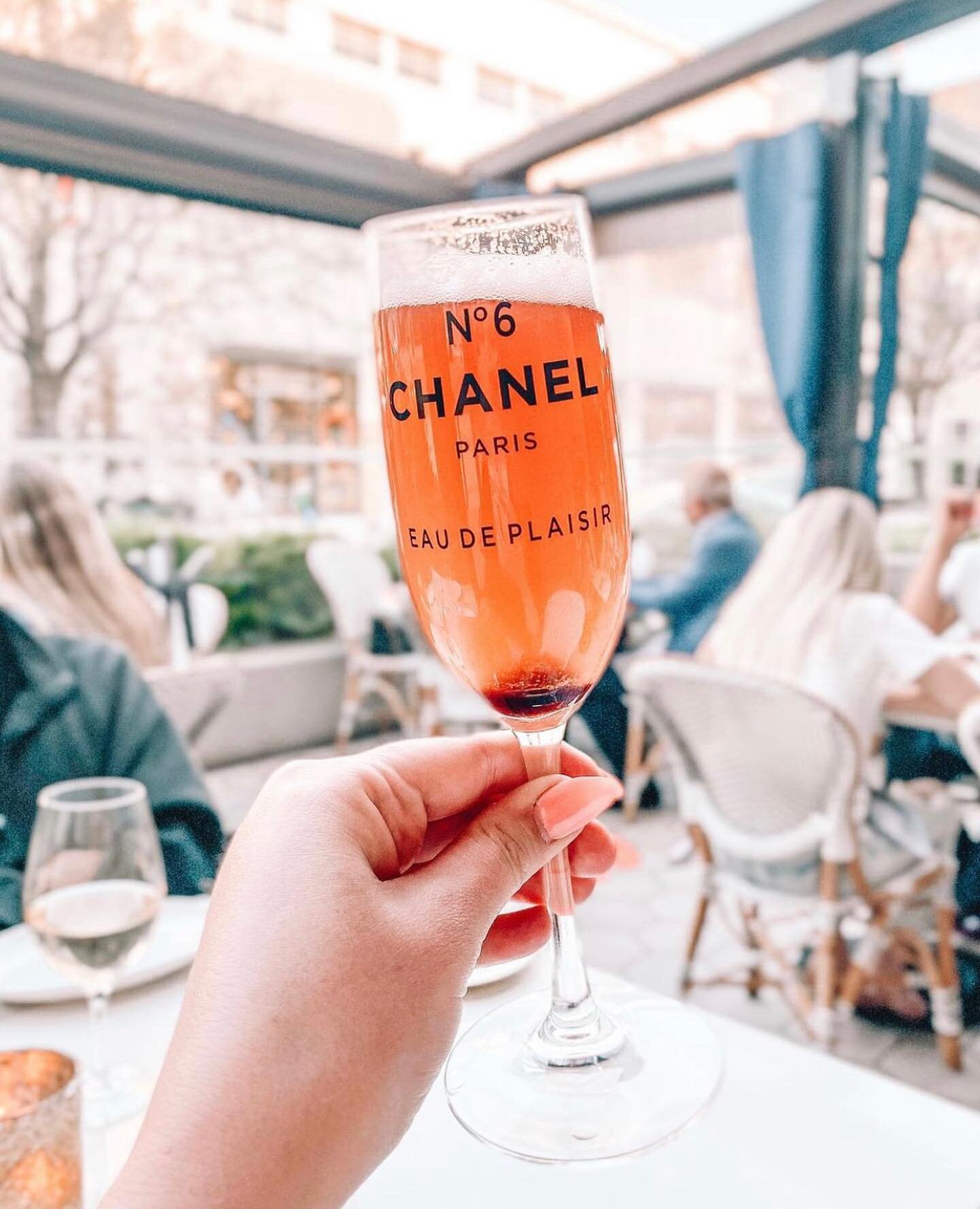 Raise a glass 🥂cheers to the weekend! #legacywest