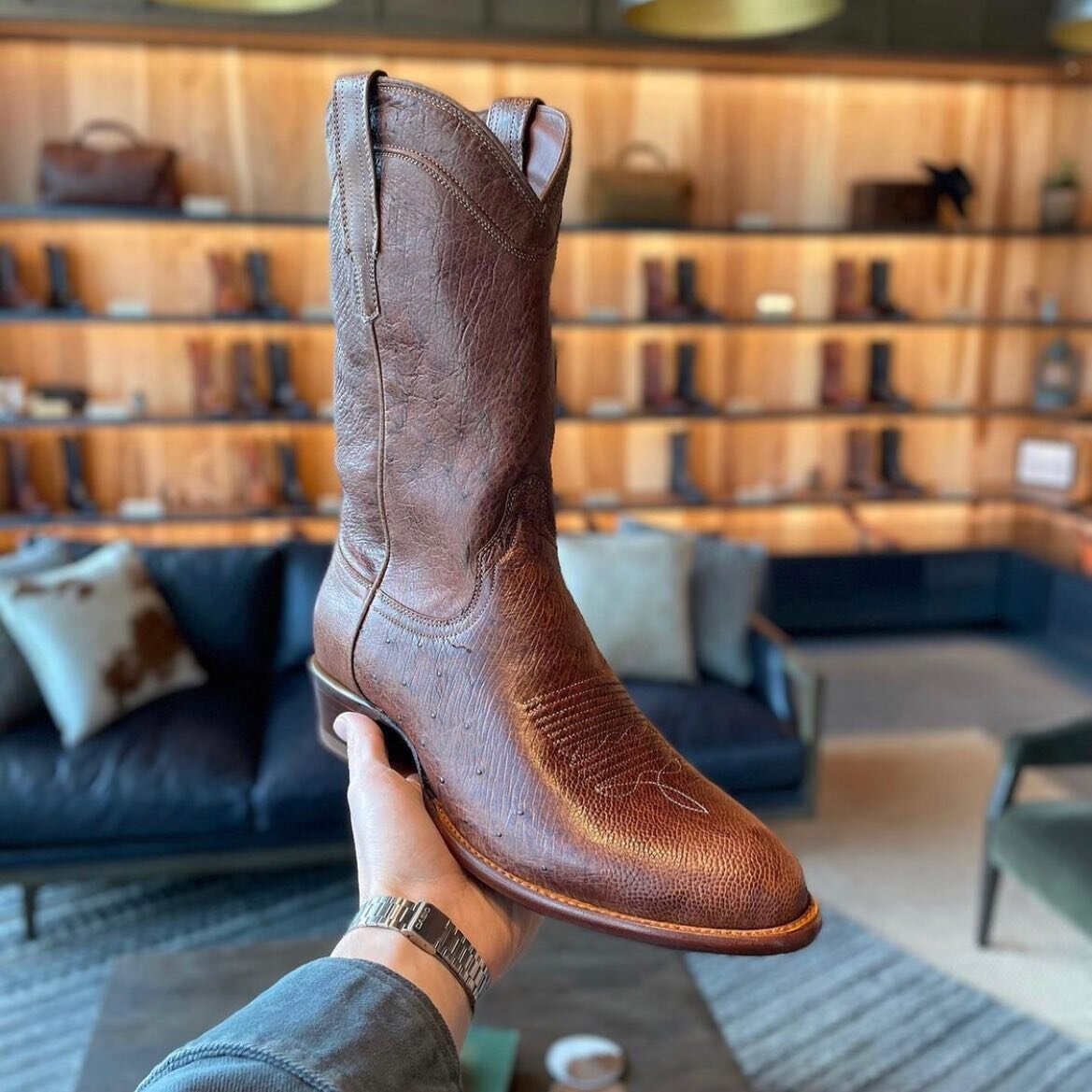 Grab your boots and saddle up for the weekend! 🤠 

The Jasper boot just launched today at @tecovas and is available in the colors russet and gunpowder. Come shop in-store or online! #legacywest