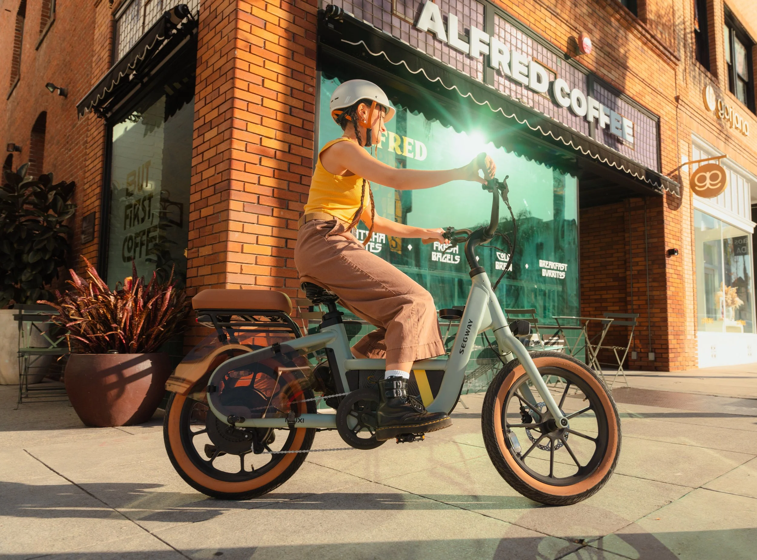 Segway Myon E-bike Lifestyle image