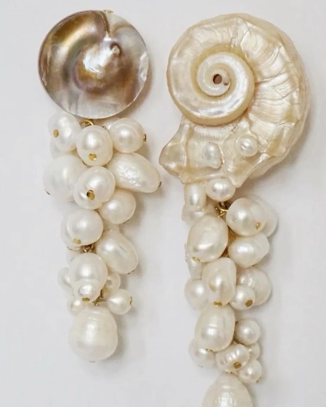 Shells and pearls - forever essentials for an island soir&eacute;e. These ones feel like treasures made to dance in the Ibiza night.

#jcbespokeevents

#ibiza
#ibiza2025
#ibizaexperience

#spain
#spanishwedding
#weddinginspain

#eventplanner
#eventpl