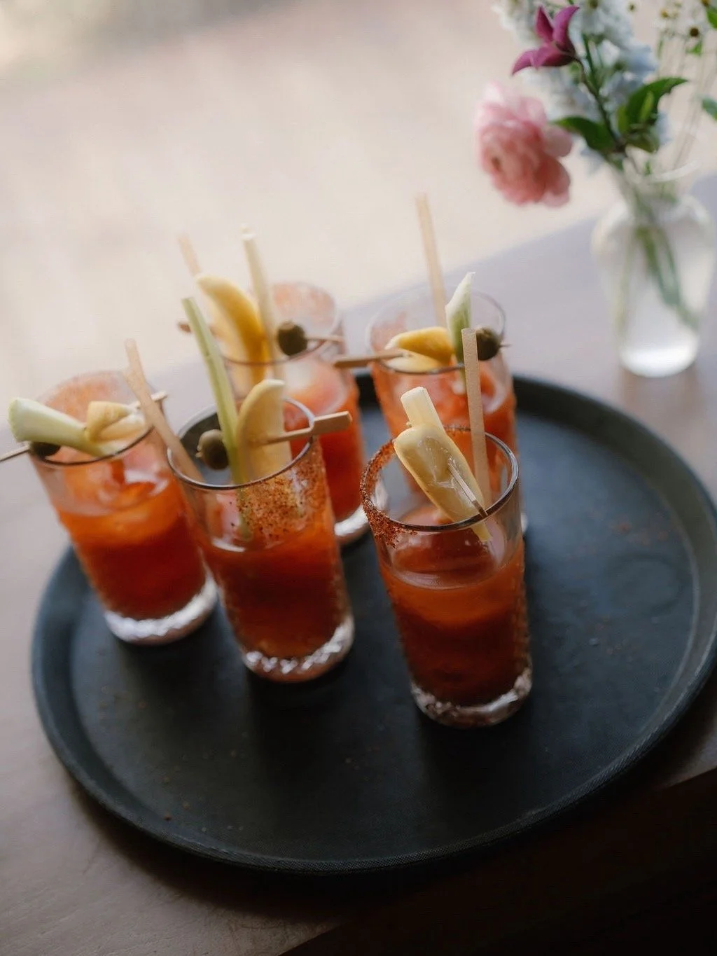 Bloody or Virgin Mary?
Whichever you choose, it&rsquo;s beauty served on ice.

Wedding Planner @jcbespokeevents
Design &amp; Styling @jcbespokeevents @spacesibiza
Florals @aureafloralstudio
Photography @biancasardi.photography
Videography @riceandros