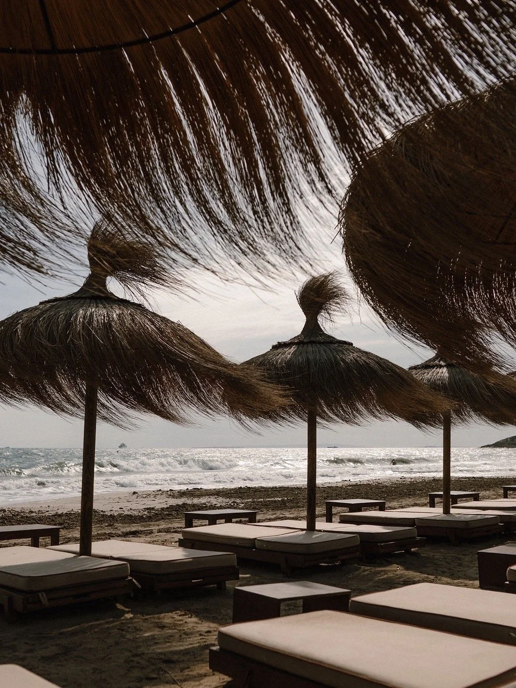 @beachouse_ibiza - the perfect place to let your wild side breathe before the wedding day.
A moment for the couple and their guests to unwind, connect and celebrate before the vows.

Wedding Planner @jcbespokeevents
Design &amp; Styling @jcbespokeeve