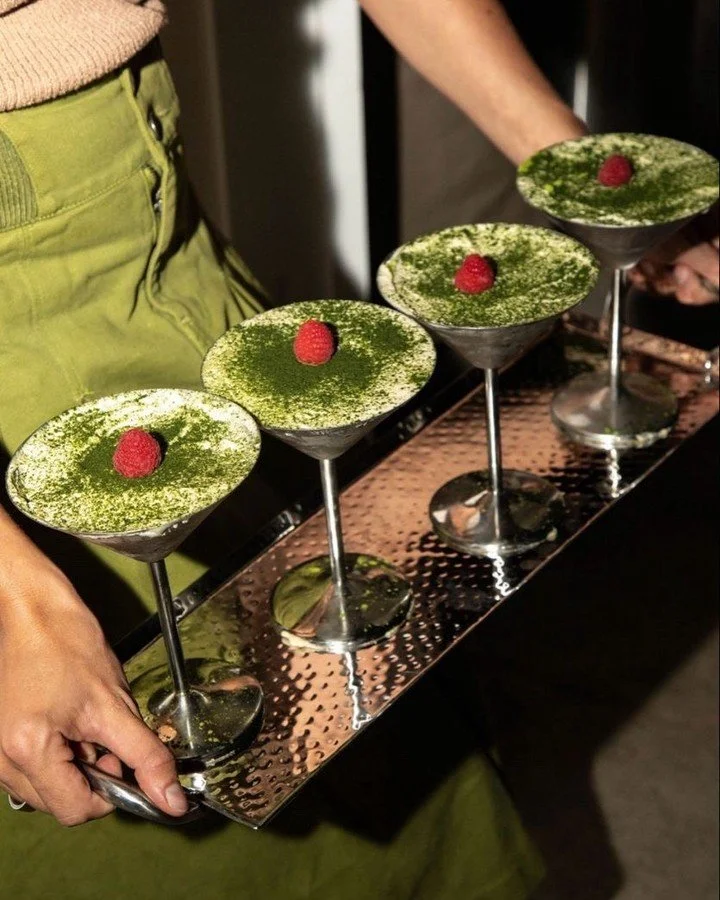 Tiramisu&rsquo;, but make it matcha.
Served like a cocktail.
A trend to watch.